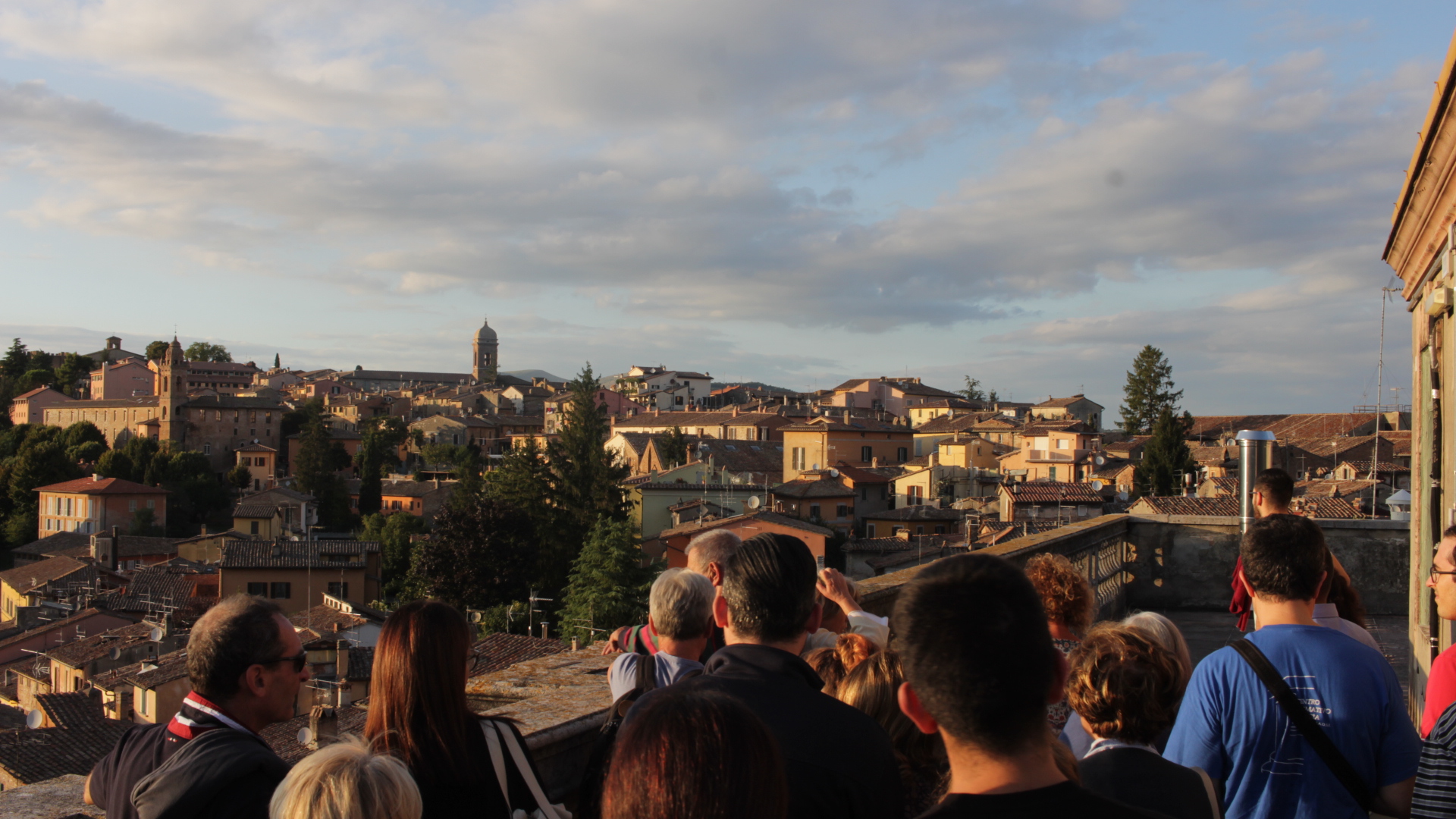 Foto Dall alto di palazzo gallenga