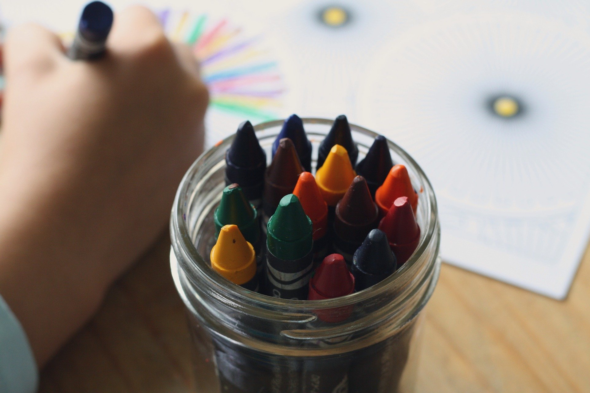 crayons 1445054 1920