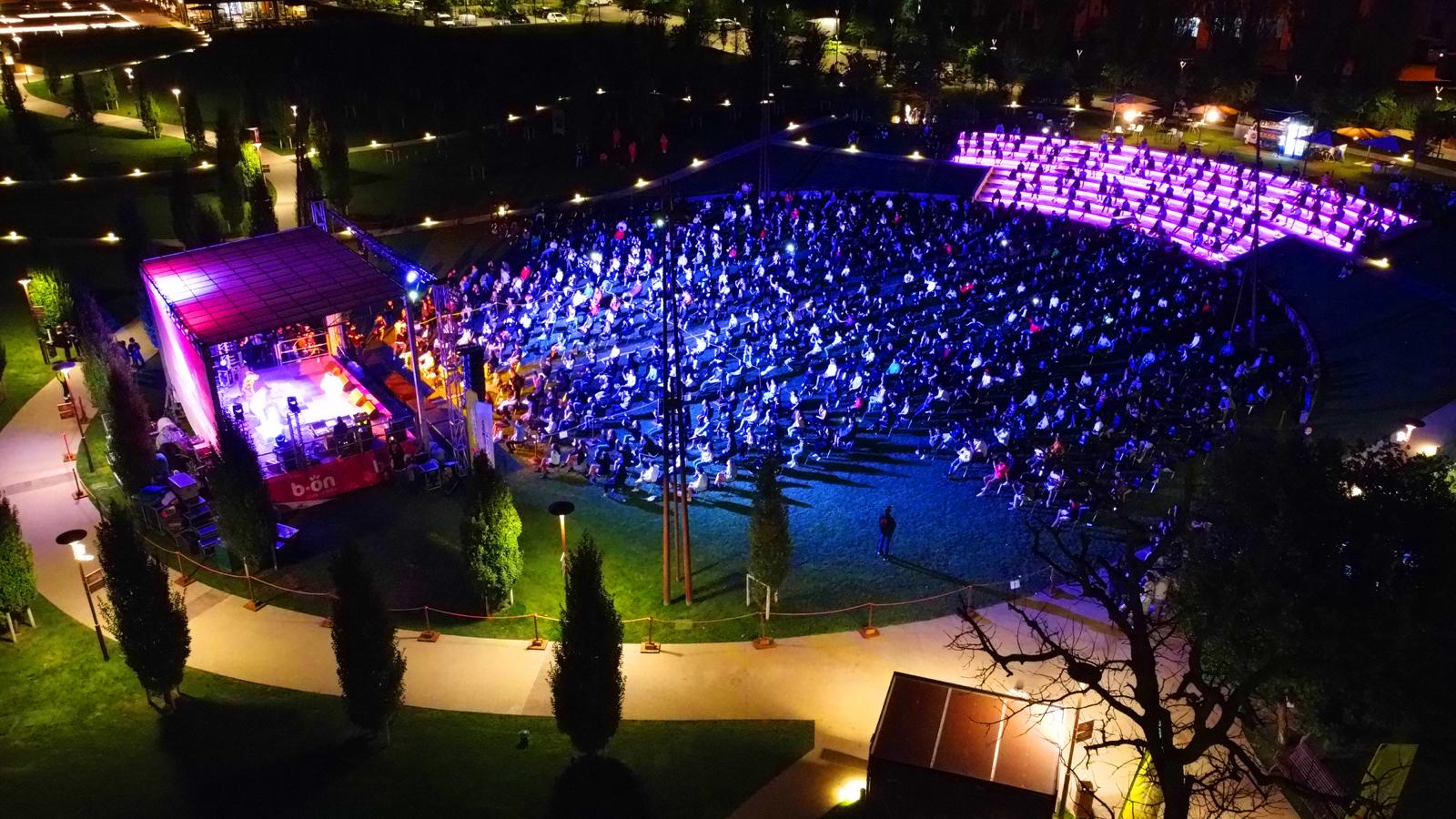 il pubblico del barton park