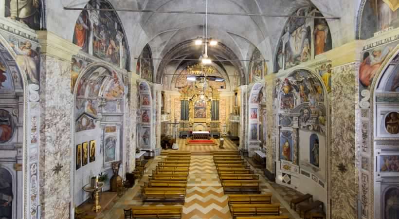 interno chiesa b.v.maria assunta in monteluce di perugia