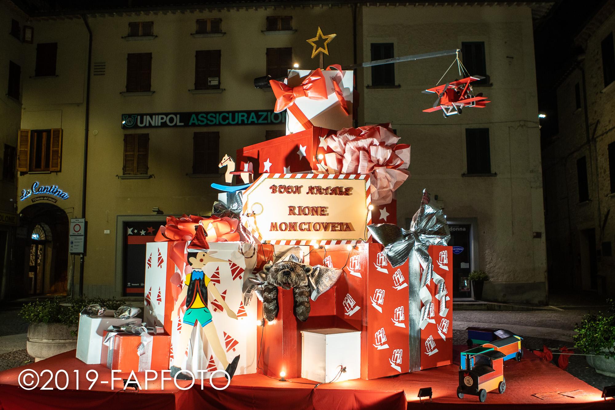Alberi Artistici 2019 Rione Moncioveta