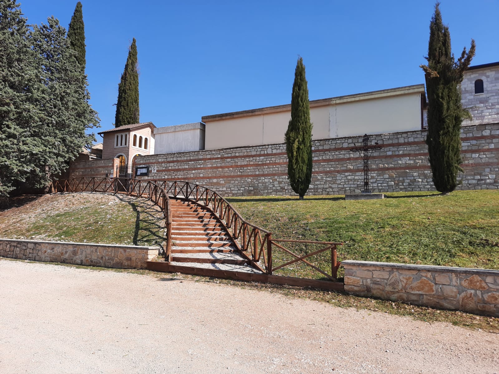 CIMITERO CAPODACqUA