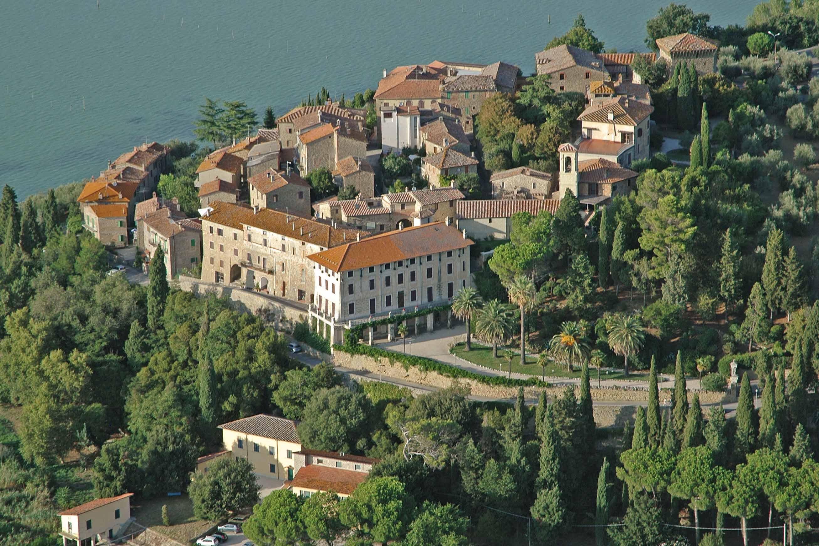Monte del Lago e Villa Schnabl dallalto
