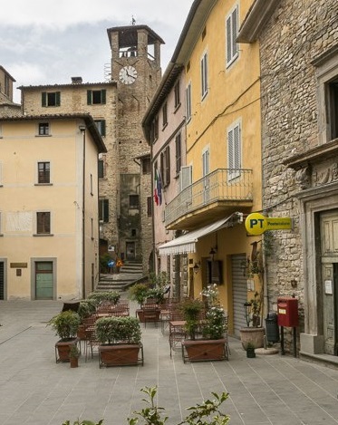 Montone piazza fortebraccio 