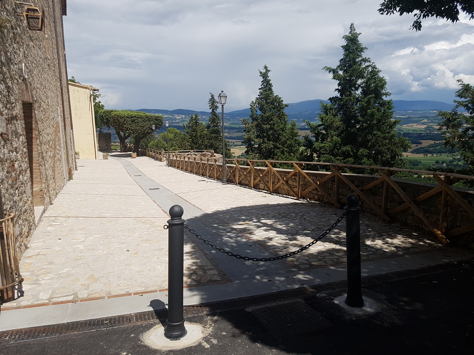 monte castello di vibio riqualificazione