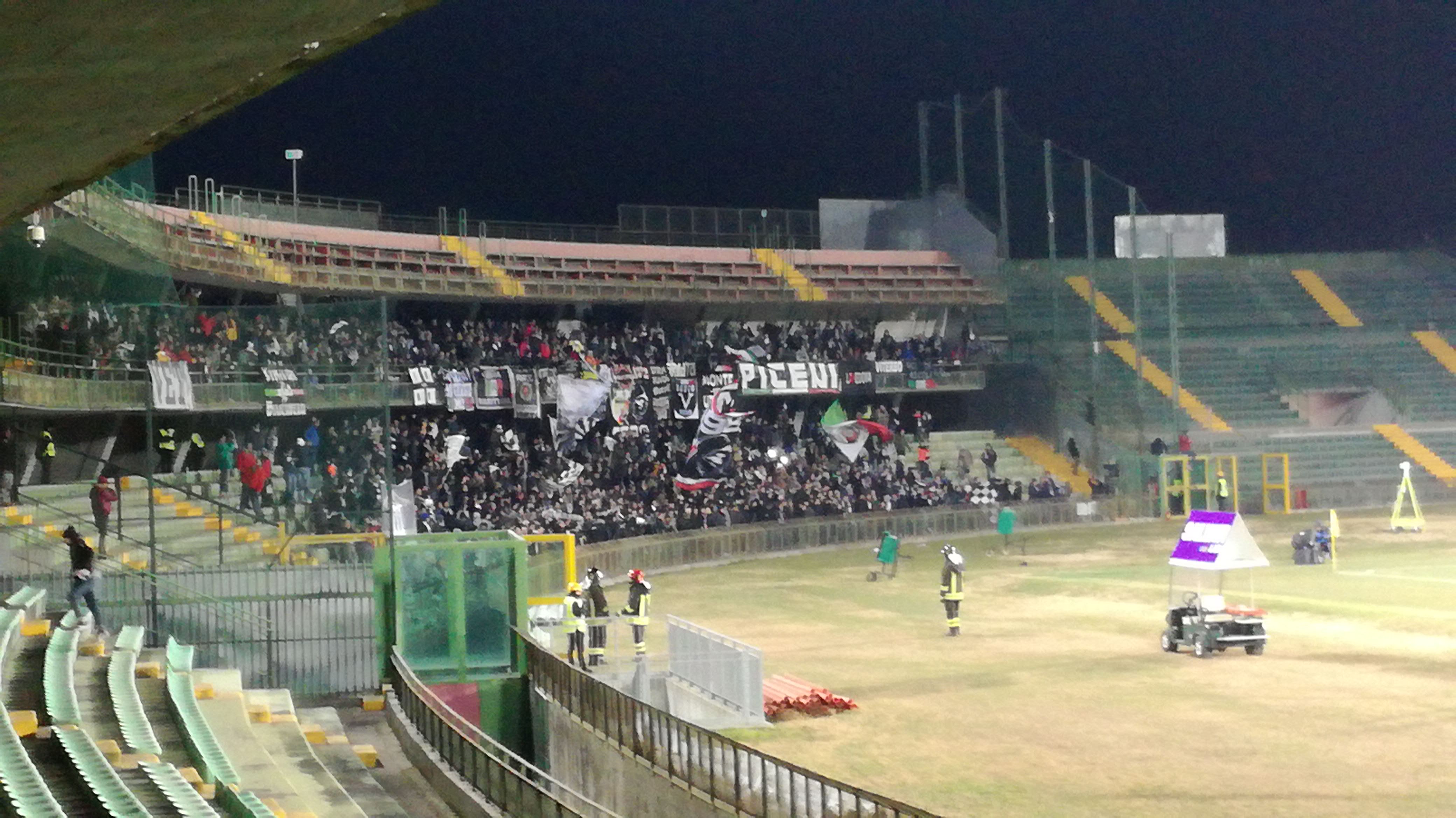 CURVA OVEST TIFOSI ASCOLI