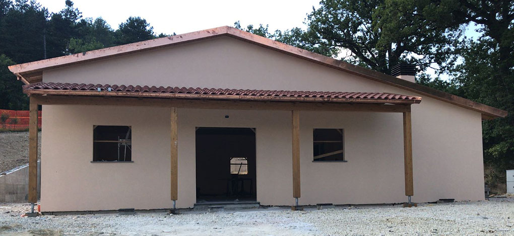 Centro comunita Cerreto Spoleto in fase di costruzione