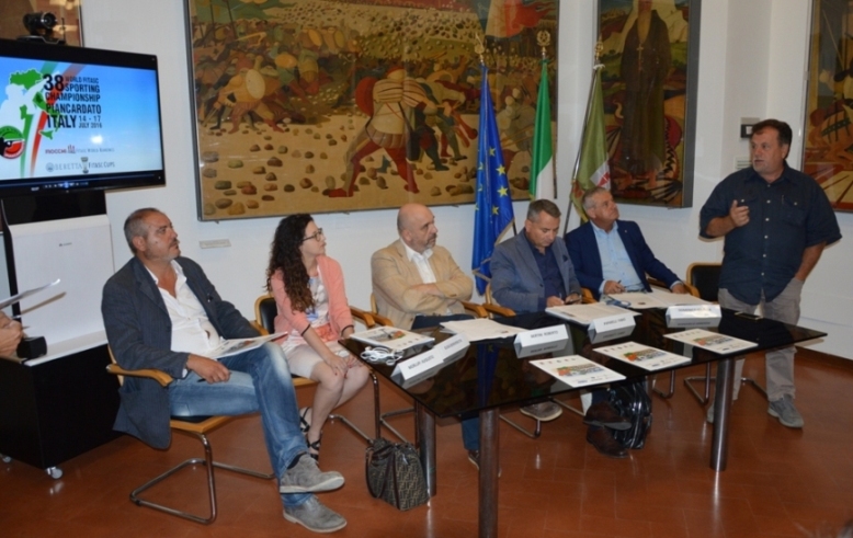 Da sinistra Augusto Morlupi Elisa Benvenuta Roberto Bertini Fabio Paparelli Domenico Ignozza Marsilio Palermi 2