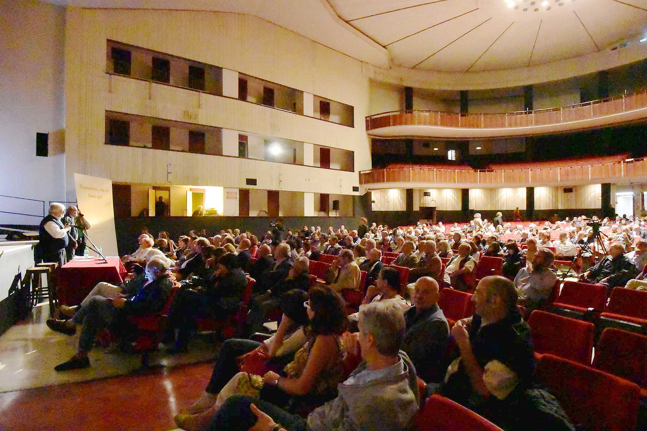 Fondazione pubblico Turreno 1