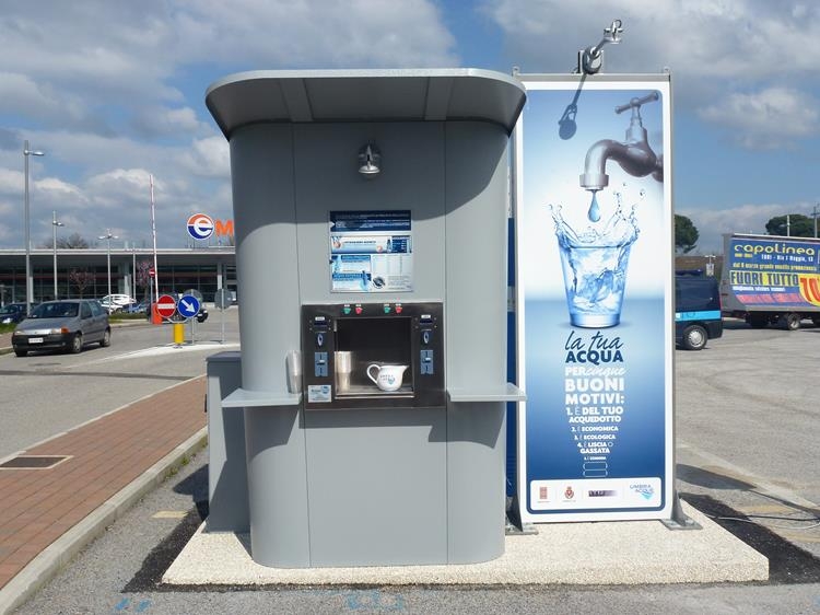 Fontanella acqua pubblica Ponterio Todi