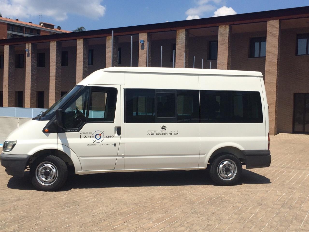 Il Minibus 9 posti dellOratorio LAstrolabio