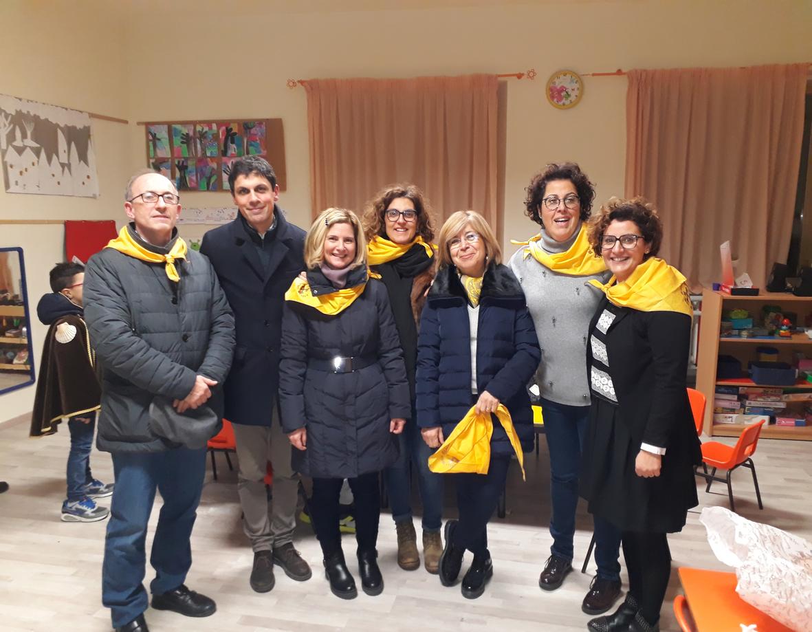 Il console Berardi il sindaco e le maestre