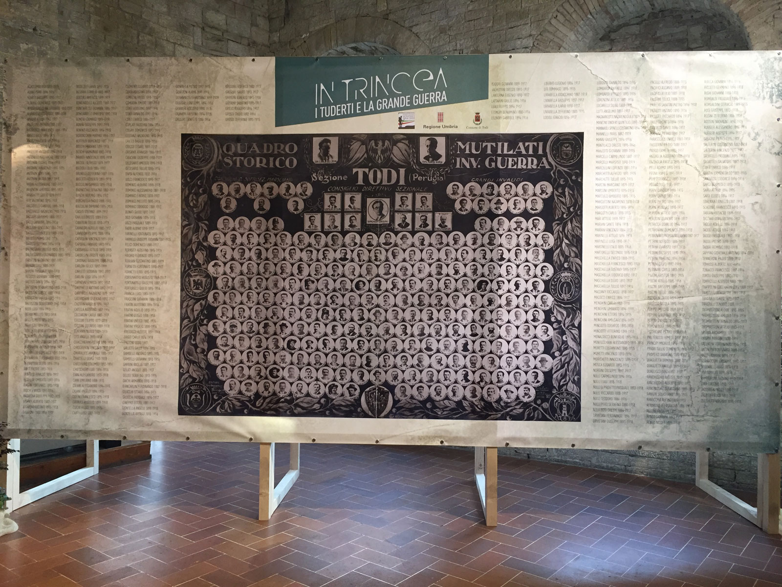 In Trincea Todi Pannello Mostra
