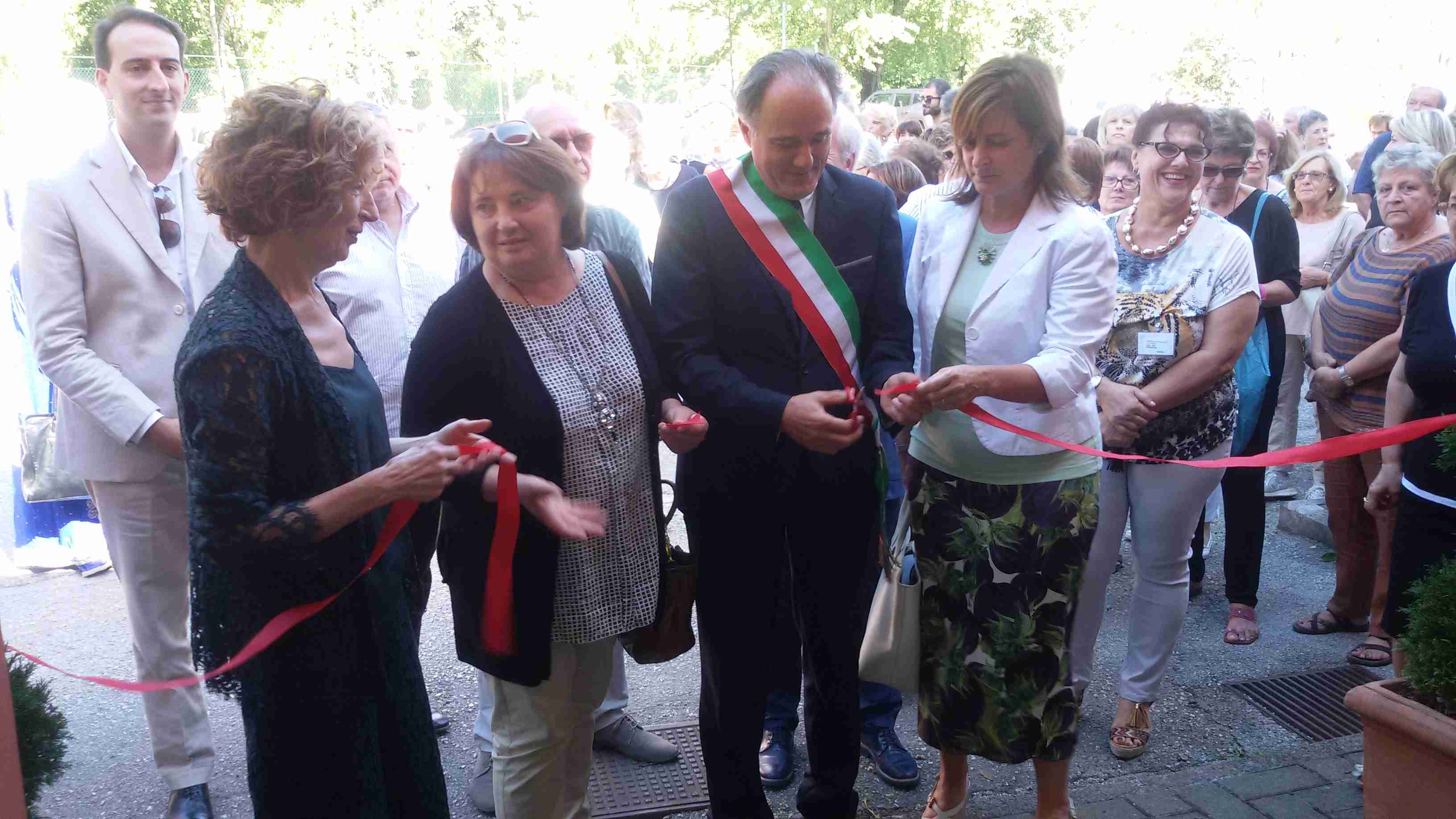 Mostra Ricamo Valtopina Taglio natro2