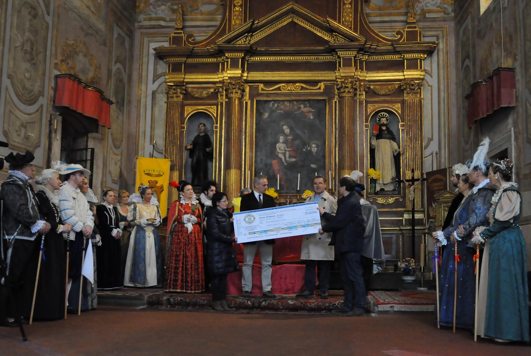 San Domenico consegna assegno