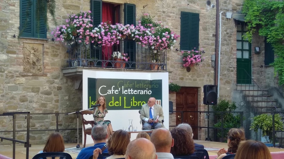 Simona Atzori allIsola del libro