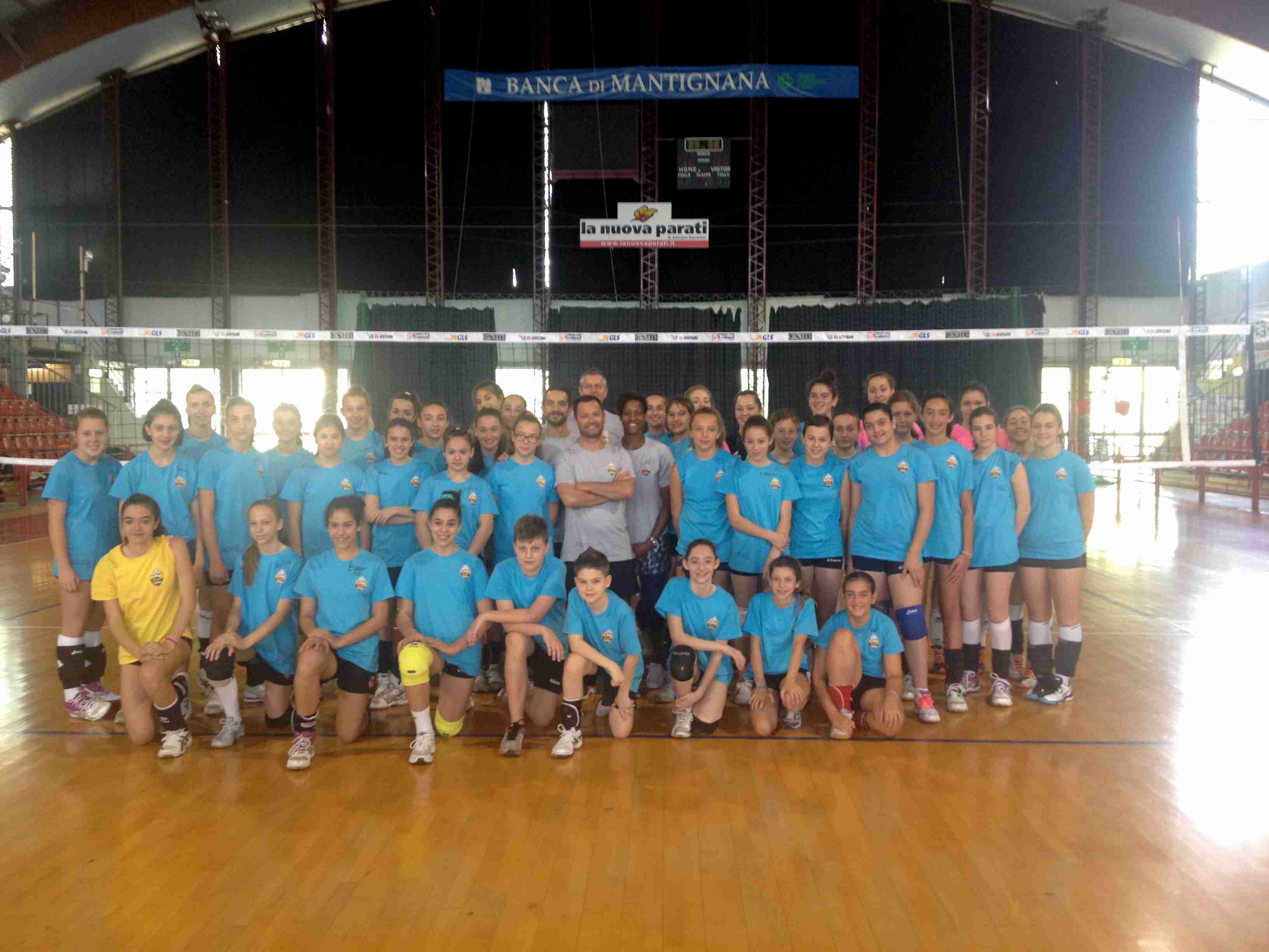 TaismaryAguero campschoolvolley