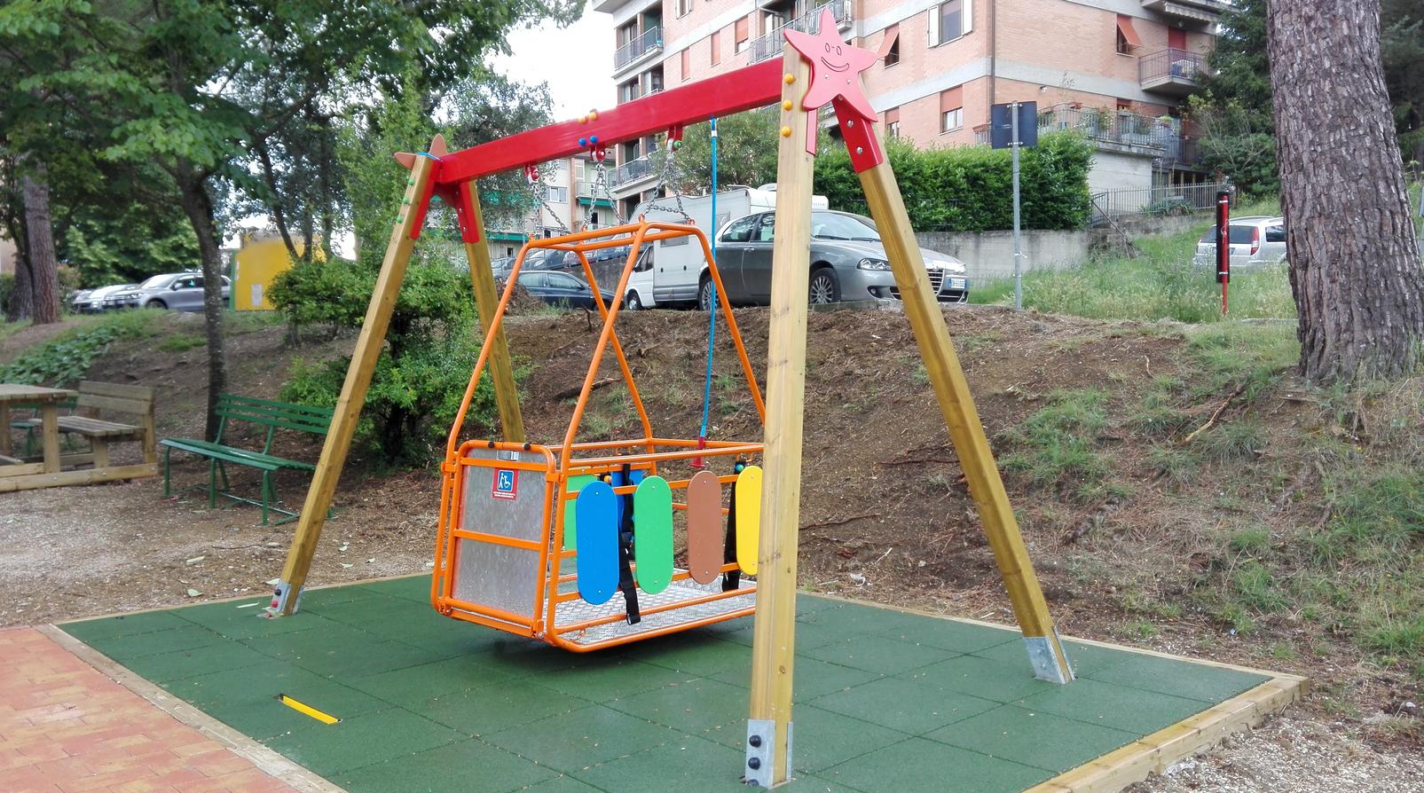 altalena per bimbi diversamente abili