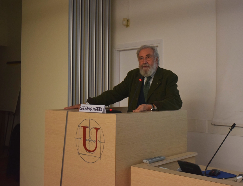Prof. Hinna