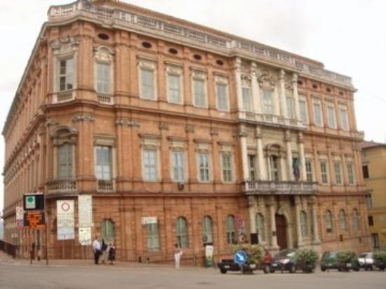 l universita degli stranieri