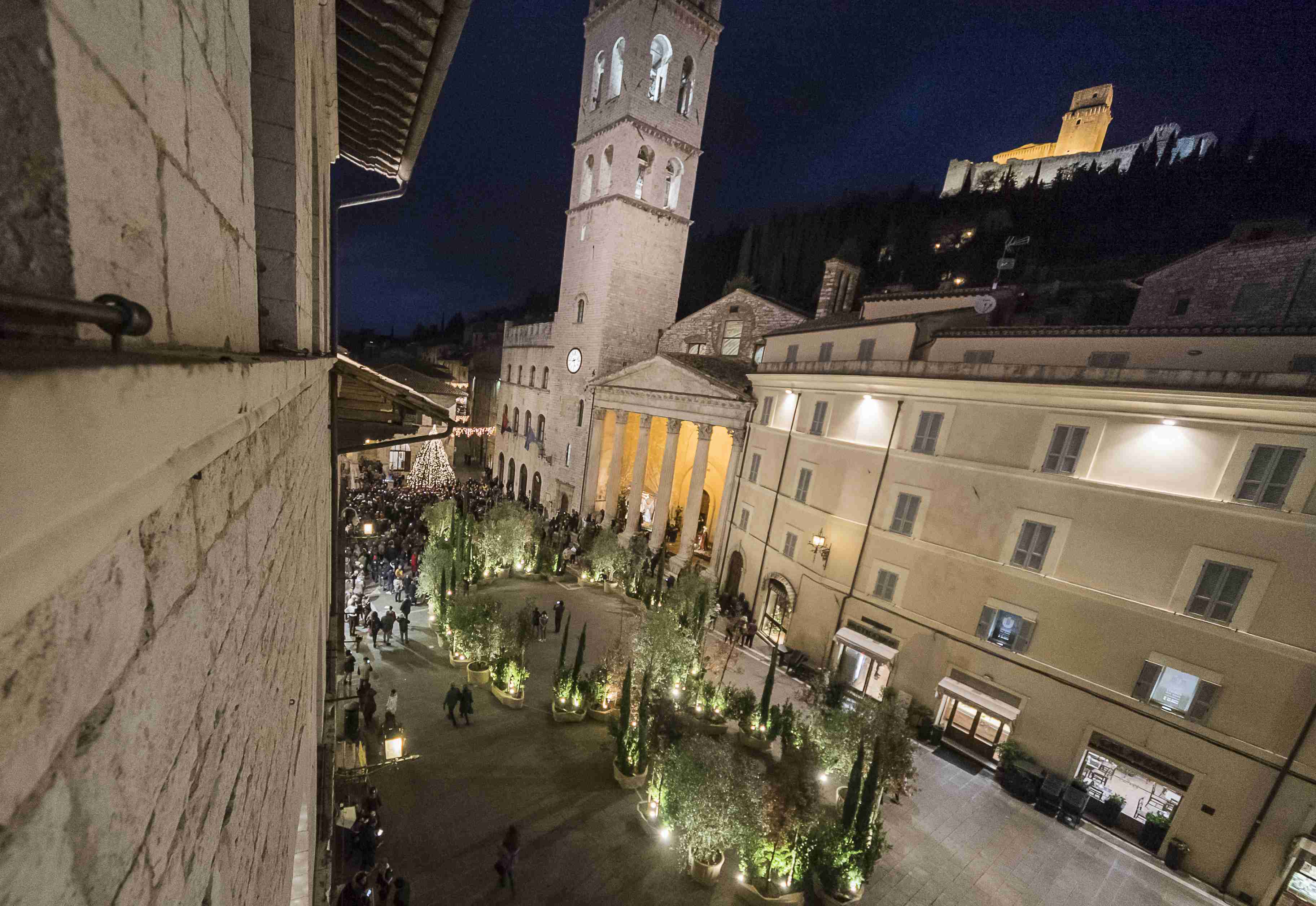 2019 NataleAssisi BoscoIncantato TerzoParadiso Pistoletto1