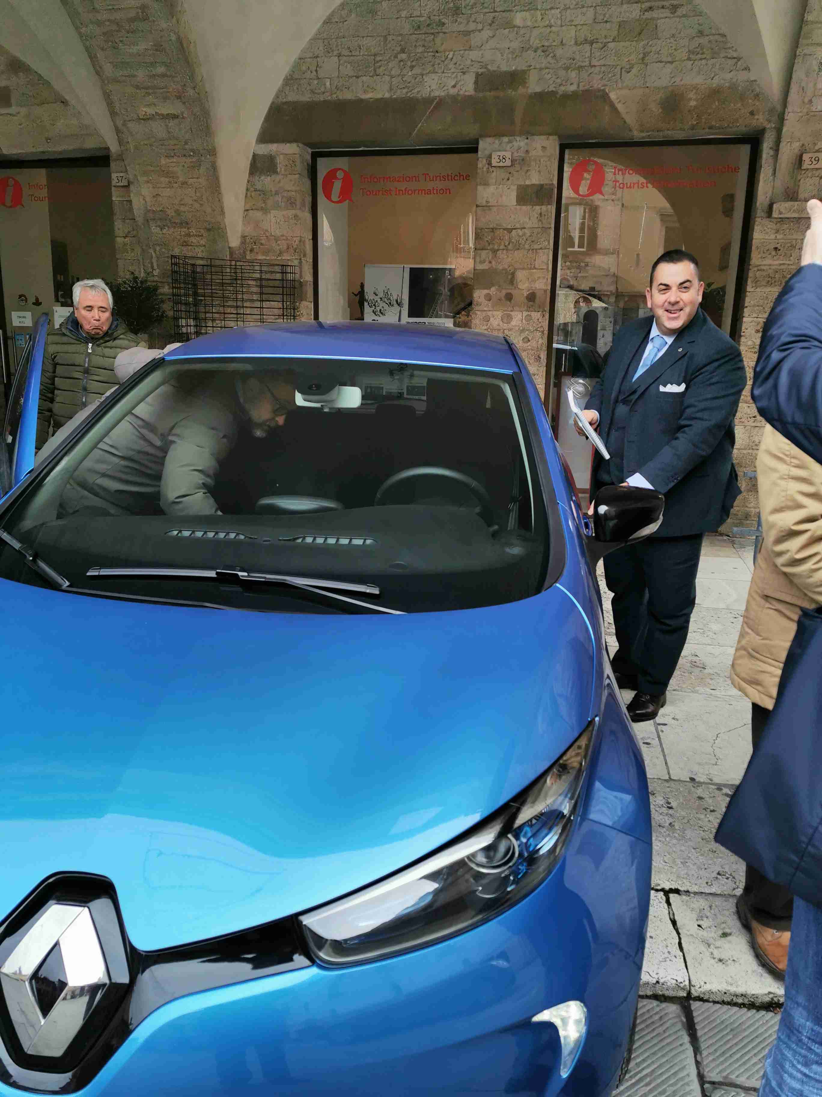 Due auto elettriche per il Comune di Todi 
