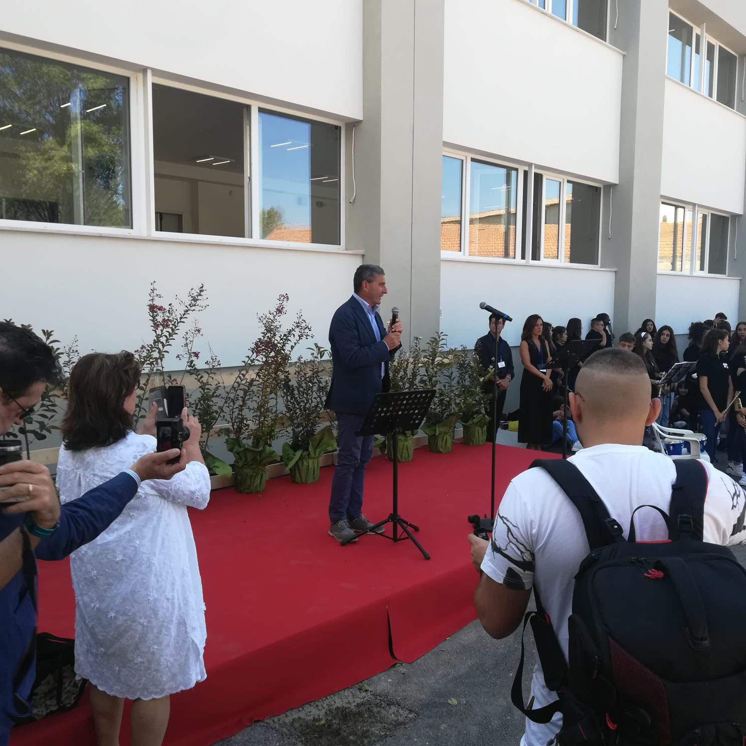 FARABOLLINI INAUGURA SCUOLE UMBRIA
