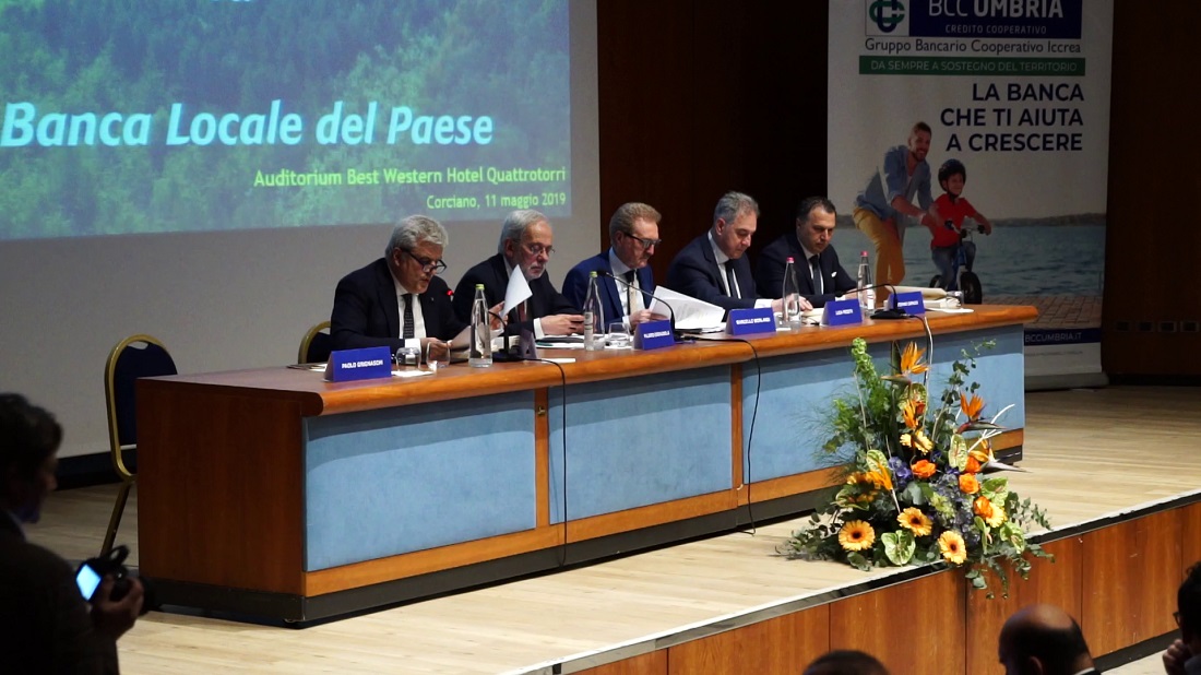 Il tavolo di presidenza 1