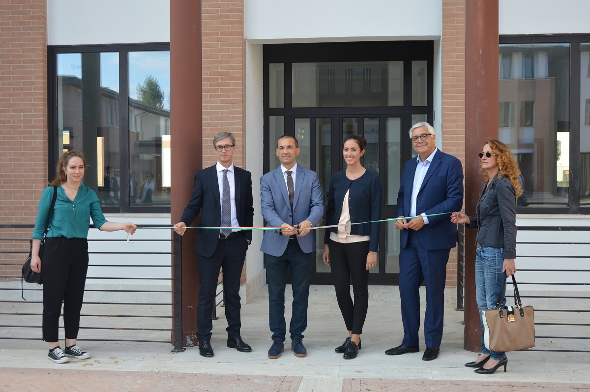 Media 5741 Nuova fornace taglio del nastro