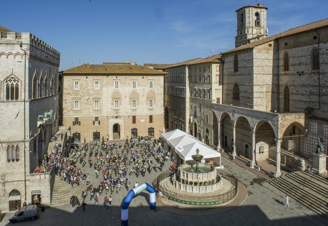 VEN20 partenza piazza4nov 10
