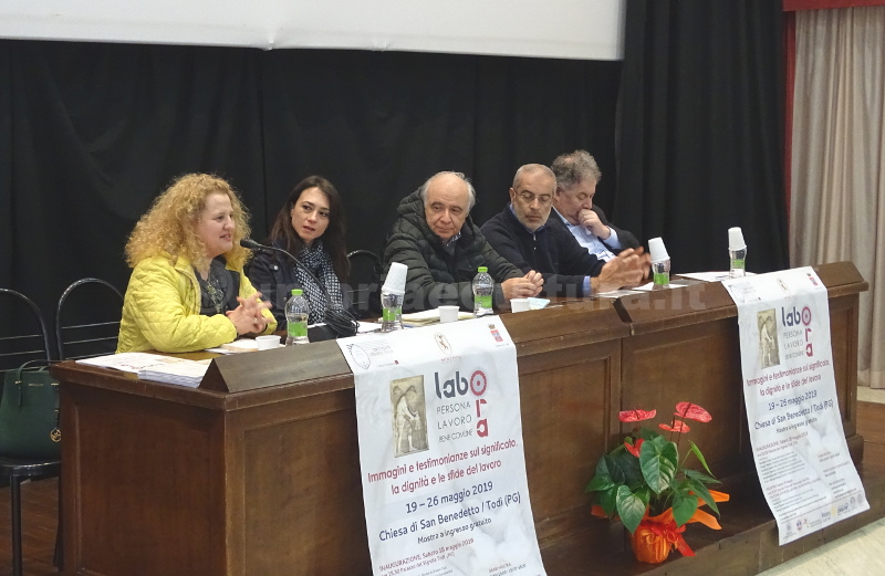 labora mostra todi