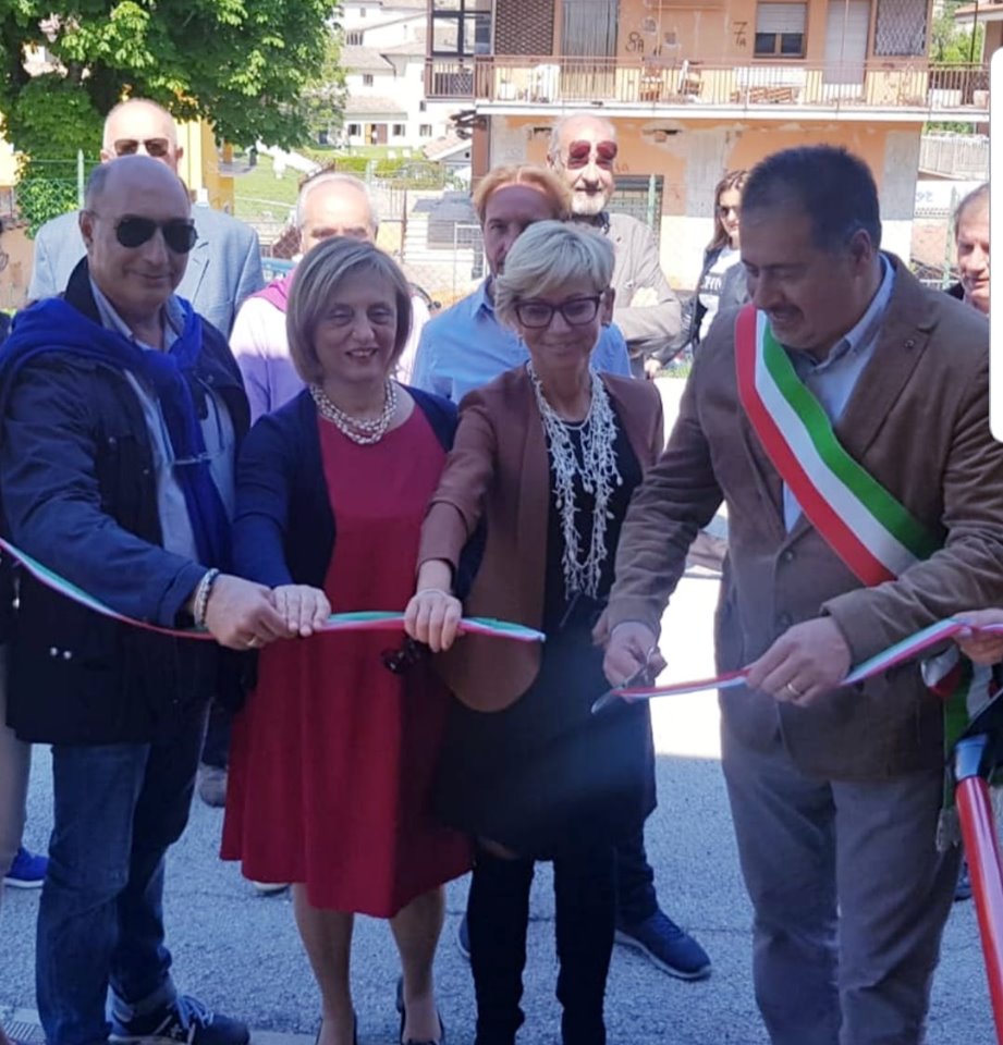 taglio nastro piccoli passi