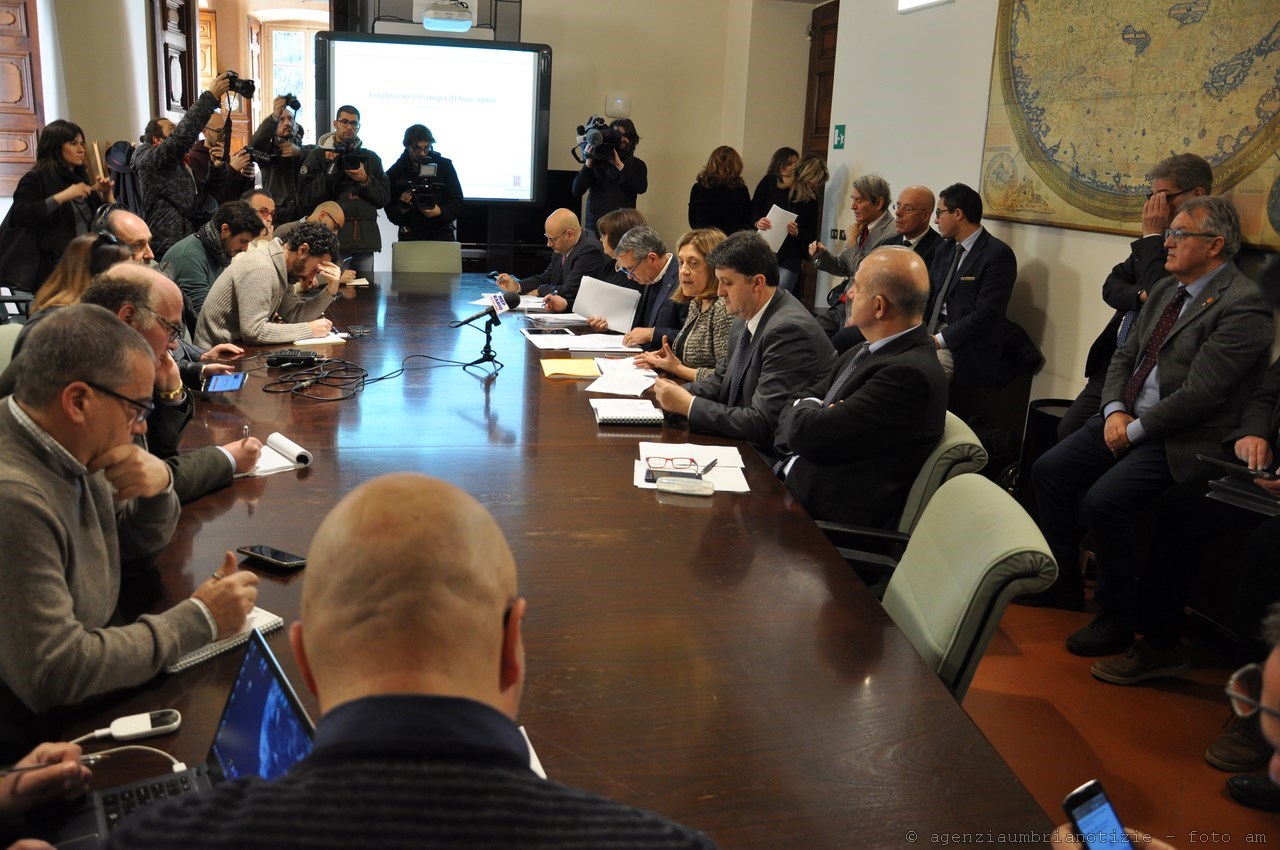 conferenza stampa fine anno 1