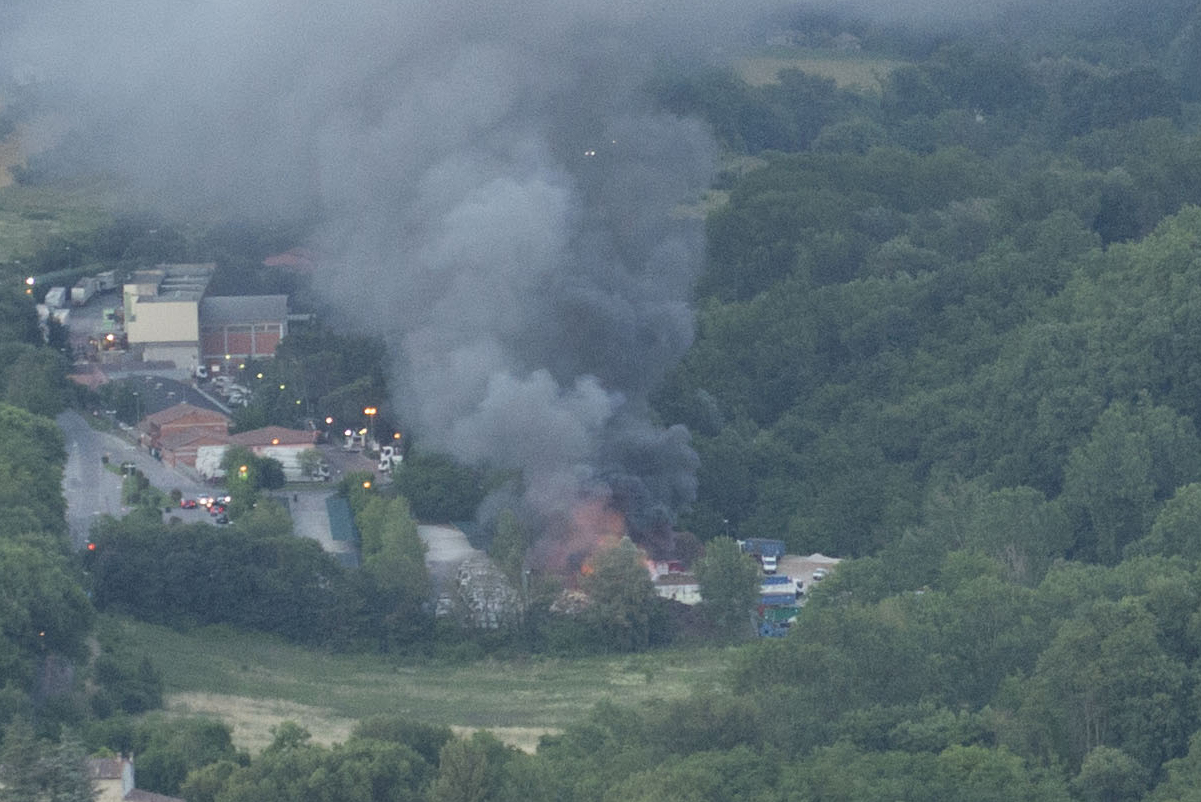 foto incendio gesenu2