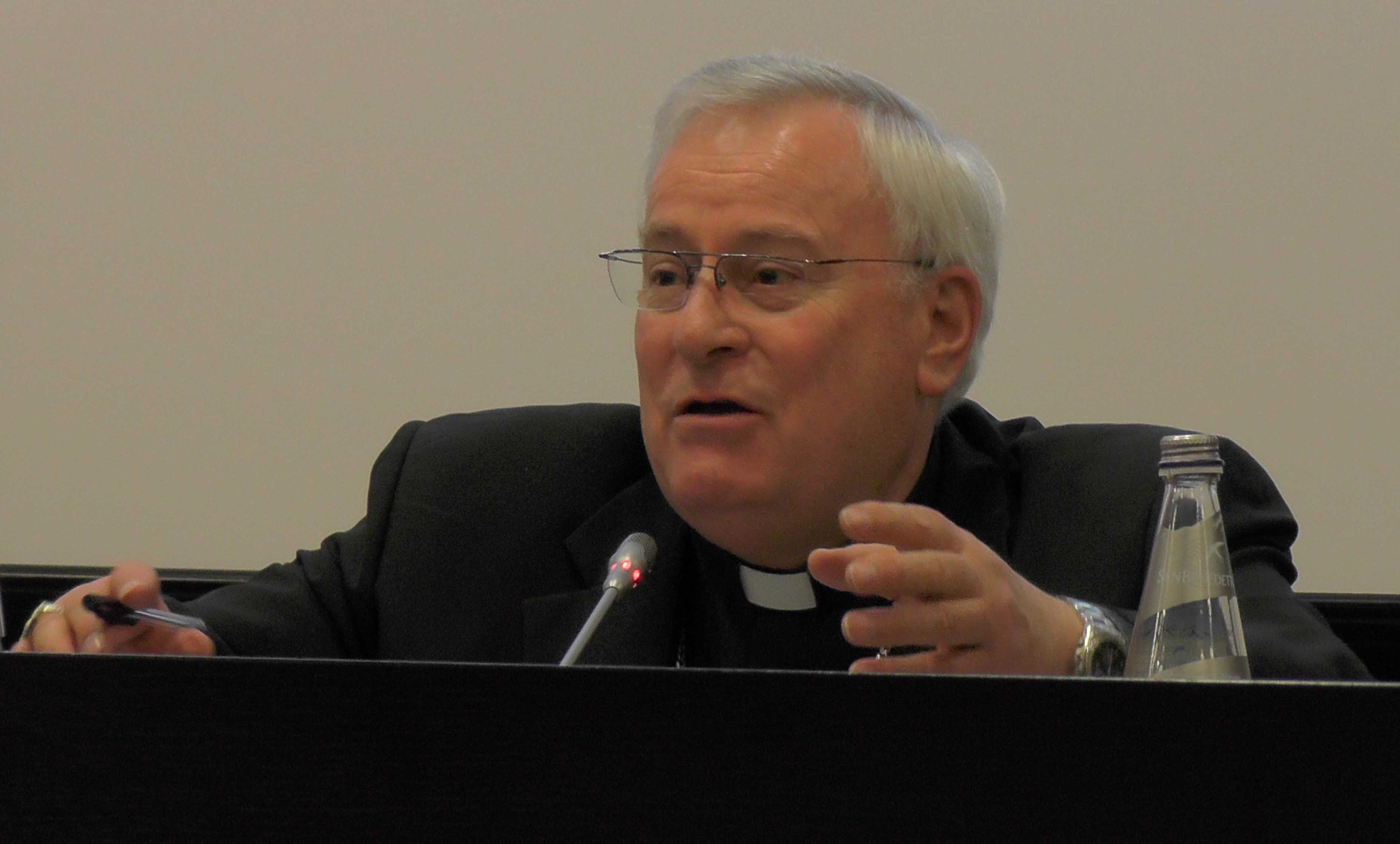 card. bassetti intervento conclusivo tre-giorni laboratorio cei in preparazione del convegno ecclesiale nazionale firenze 2015