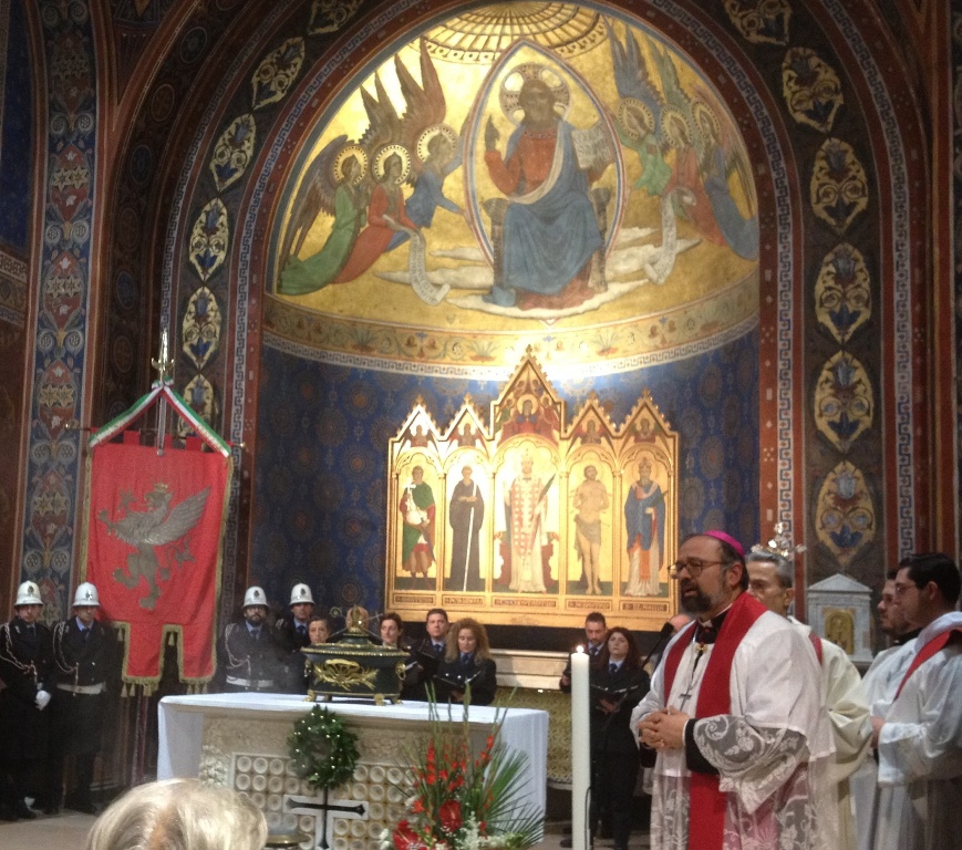 san costanzo 2018 mons. giulietti durante i primi vespri solenni della vigilia della festa del patrono