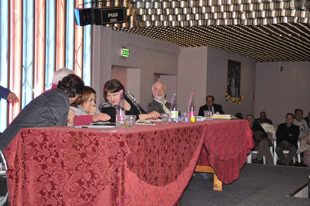 incontro su futuro caccia 2
