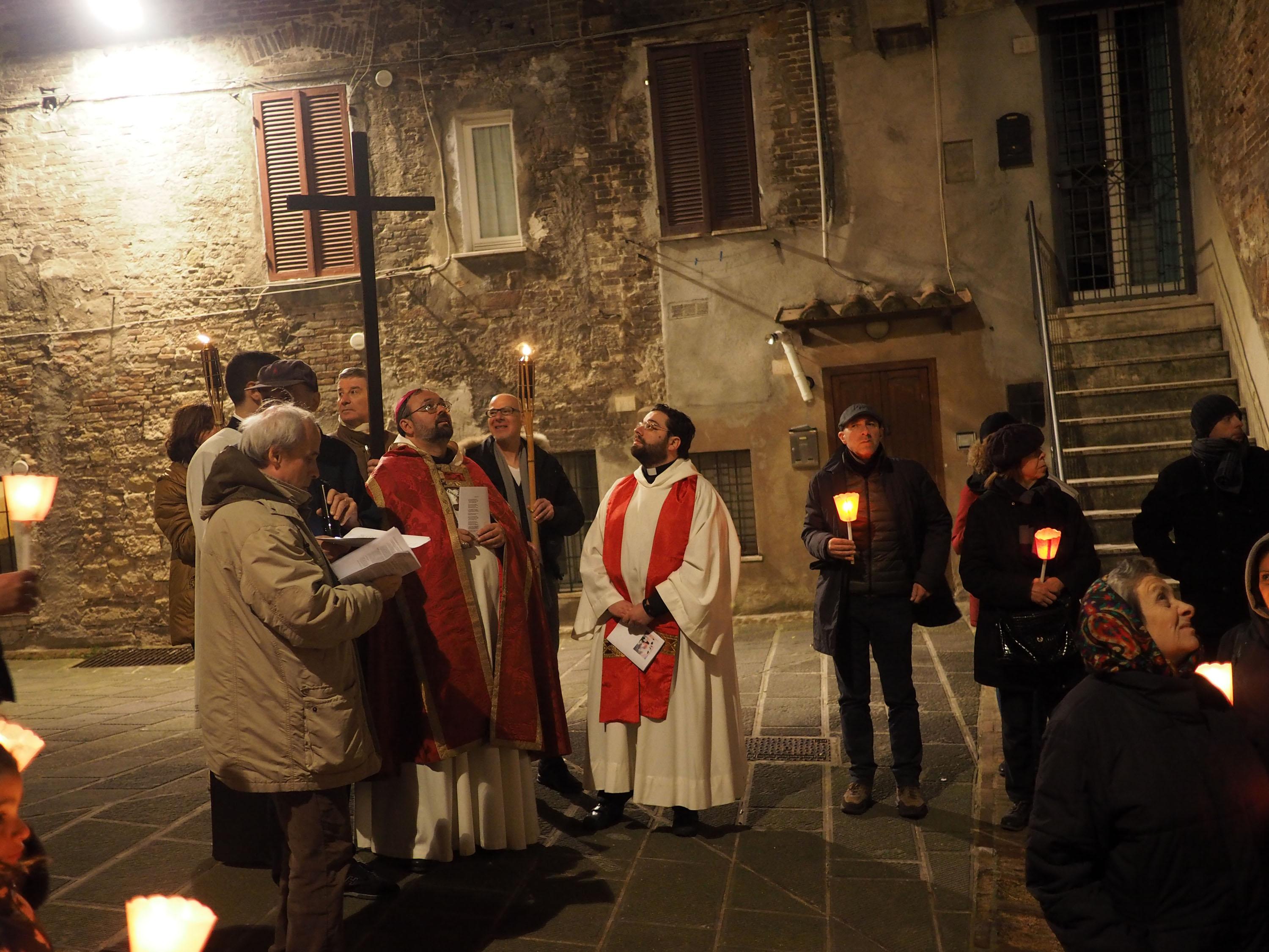 3il vescovo PaoloGiulietti in via Pozzo Campana