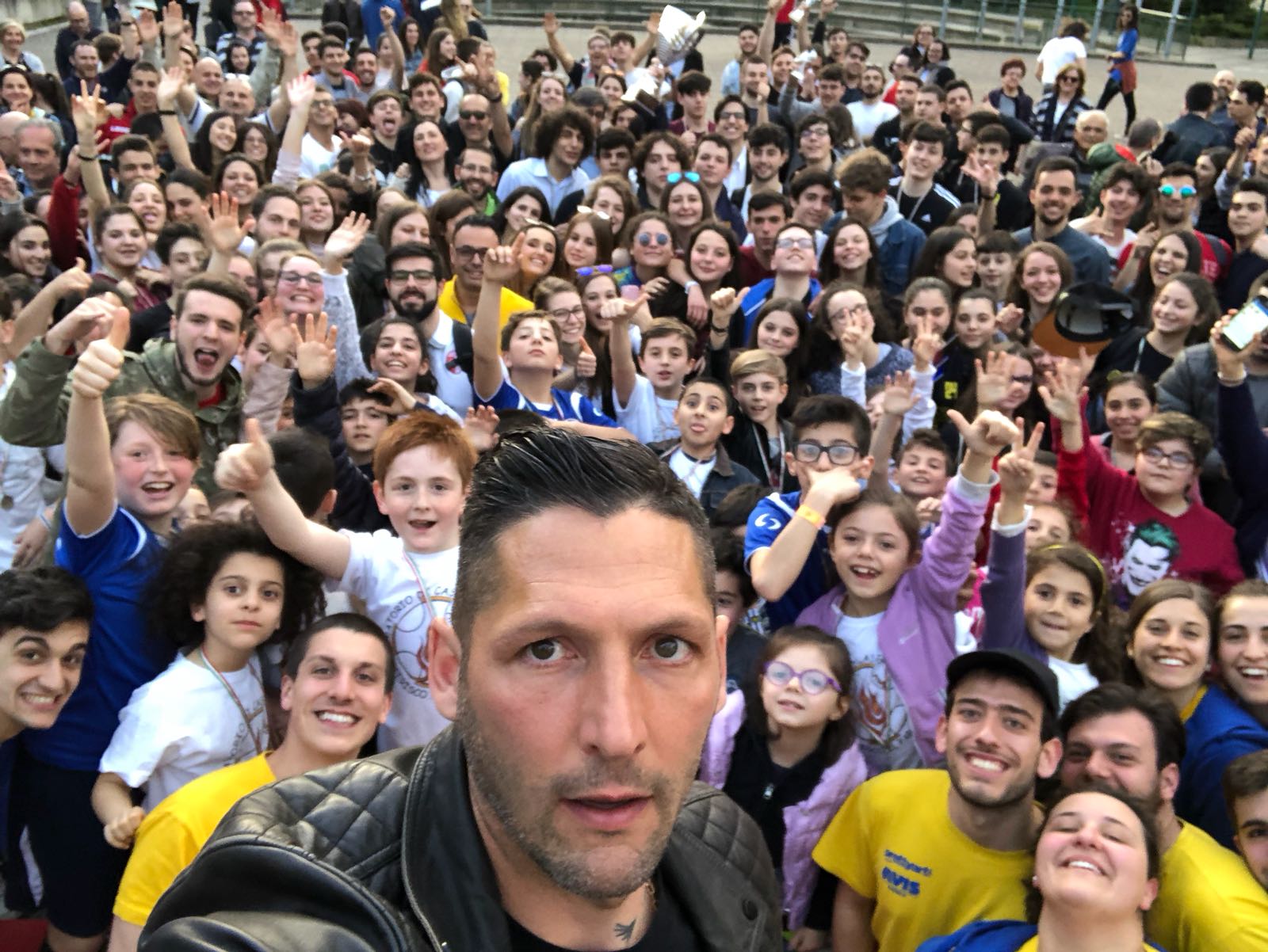 marco materazzi con partecipanti oratorio league 2018