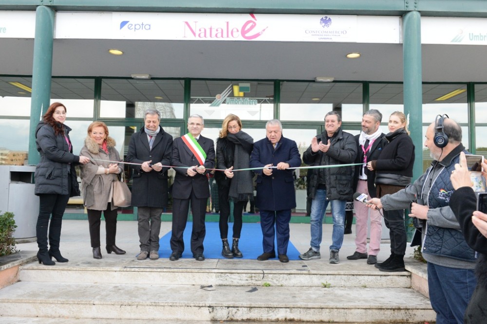 natale e 2017 taglio nastro