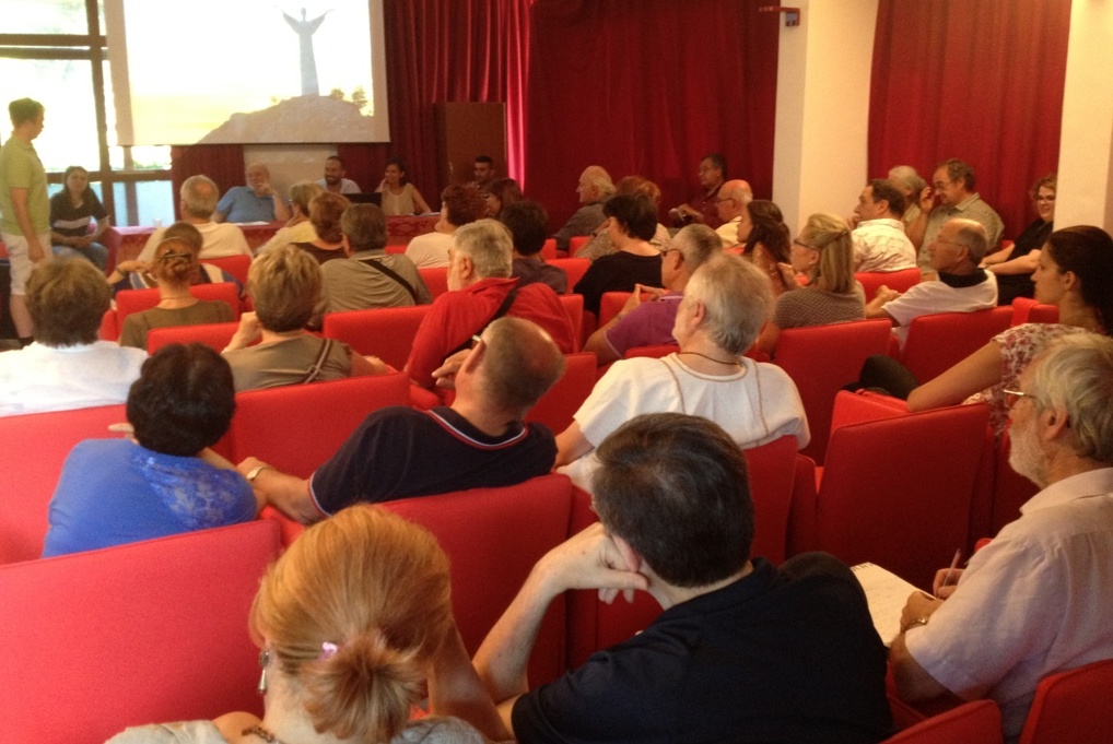 partecipanti incontro volontari festa destate villaggio caritas pg
