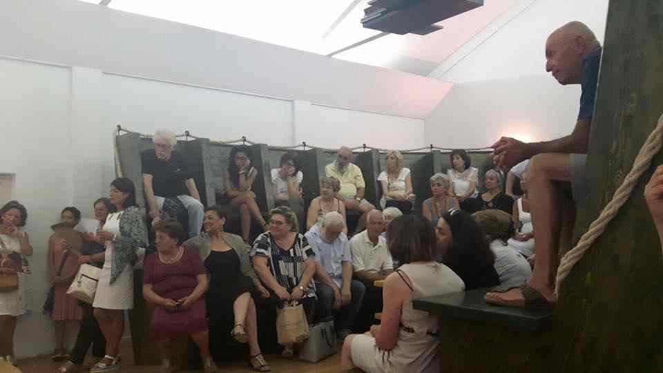 pubblico inaugurazione mostra ricamo museo della pesca