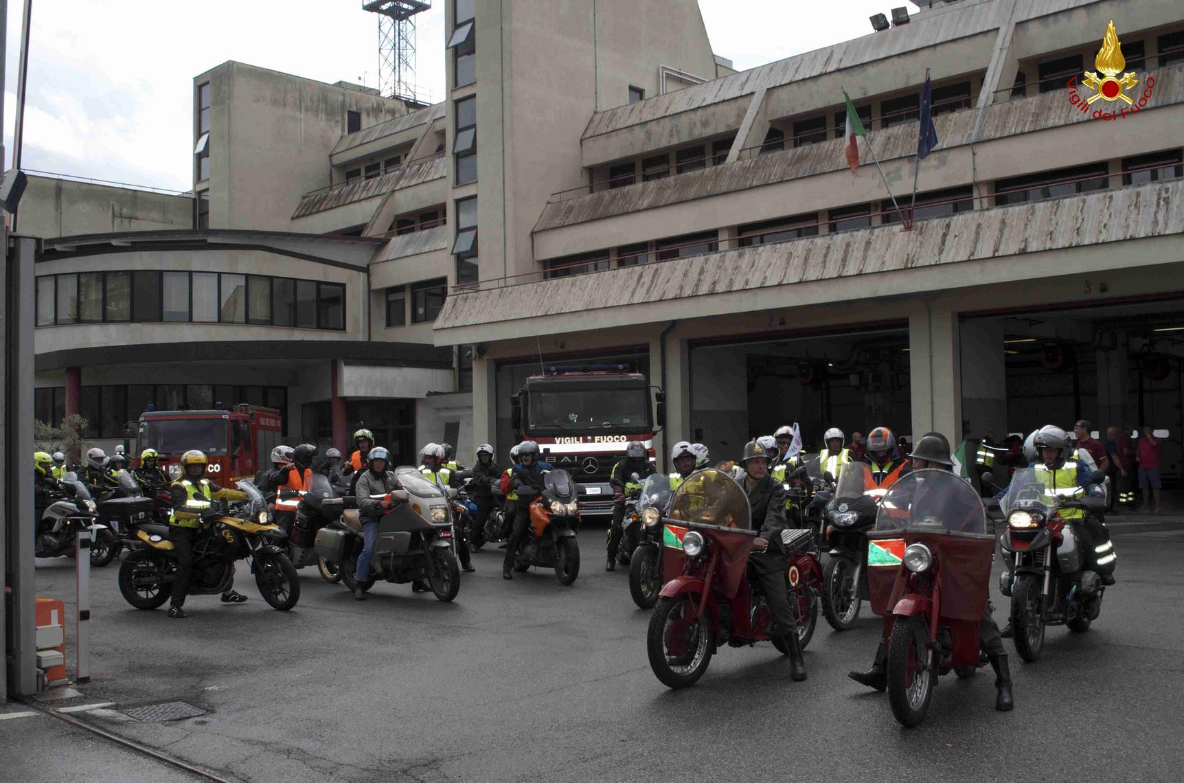 raduno moto vigili1