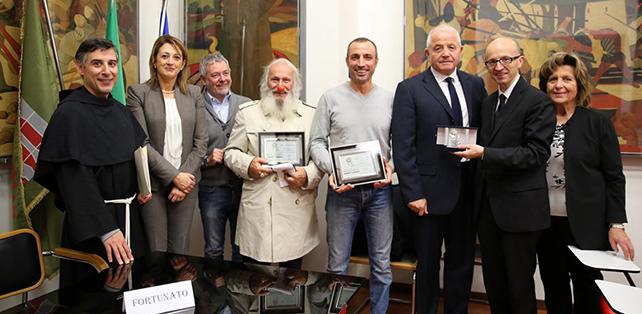 rosa-umbria-solidarieta-20141201133452
