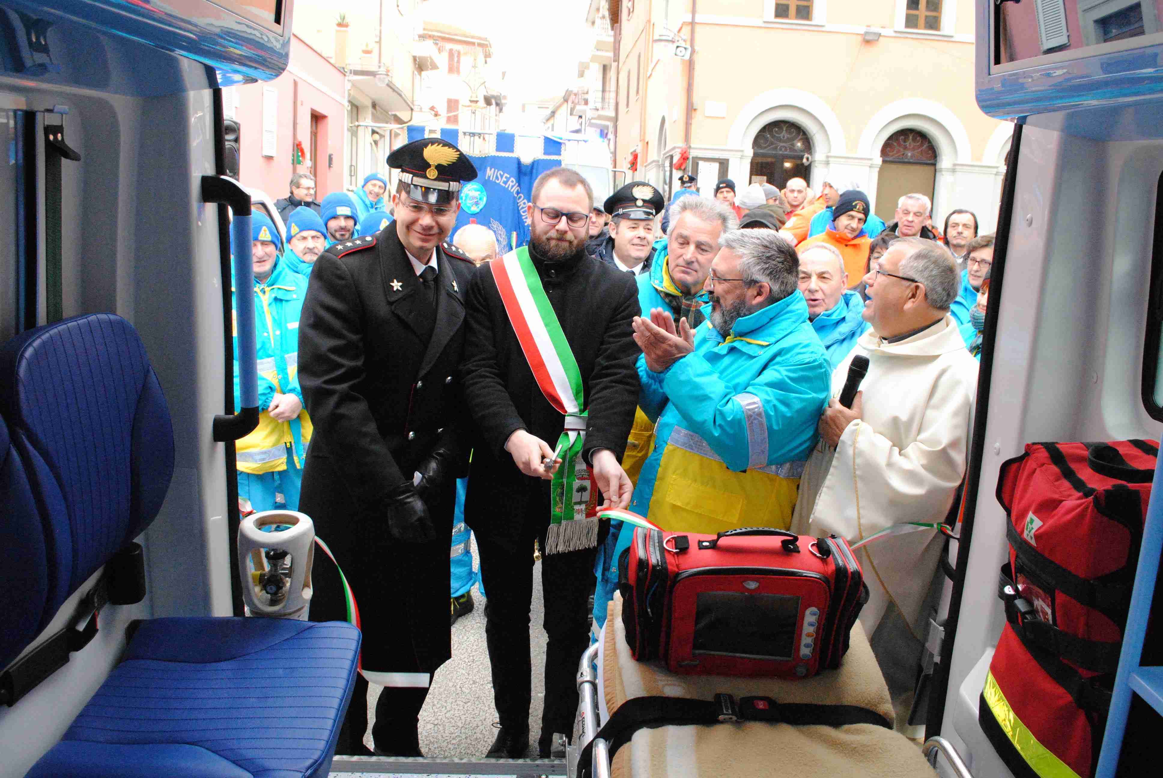 taglio nastro